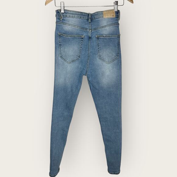 Zara Distressed High Rise Skinny Jeans | Size 6 | Medium Wash Denim Normcore Y2K - Picture 4 of 4